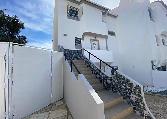 펜션 Moradia Olival- Bbq, 2 Quartos, Quintal *