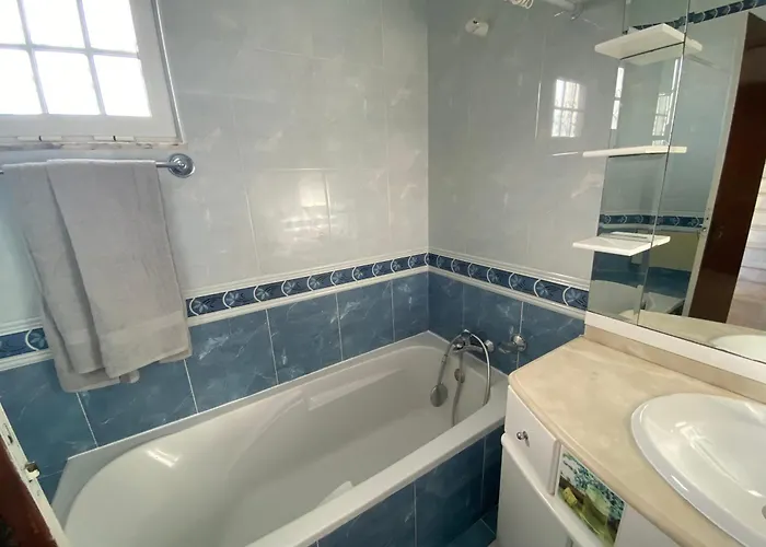 Moradia Olival- Bbq, 2 Quartos, Quintal Holiday home *