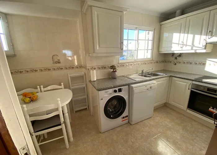 펜션 Moradia Olival- Bbq, 2 Quartos, Quintal 알부페이라