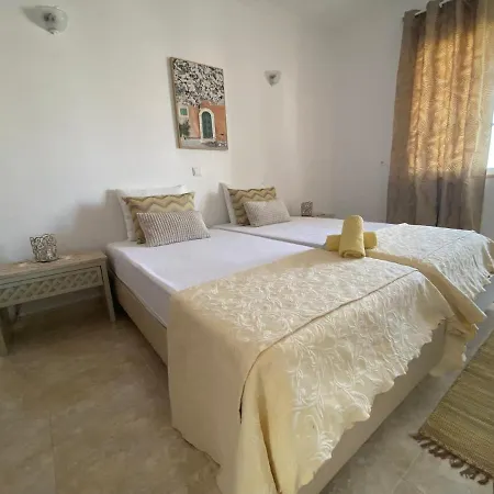 Moradia Olival- Bbq, 2 Quartos, Quintal Holiday home