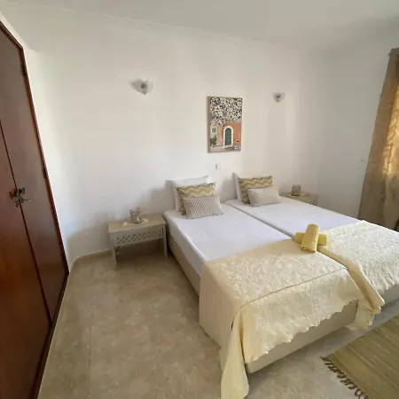 Moradia Olival- Bbq, 2 Quartos, Quintal Holiday home Albufeira