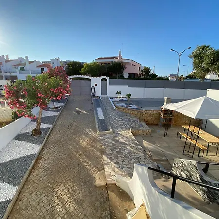 Moradia Olival- Bbq, 2 Quartos, Quintal Albufeira