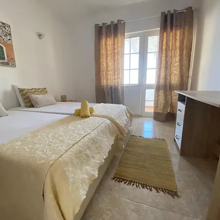 Moradia Olival- Bbq, 2 Quartos, Quintal * Albufeira