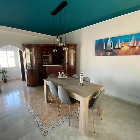 Holiday home Moradia Olival- Bbq, 2 Quartos, Quintal *