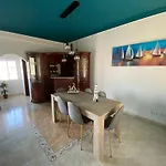 Feriehus Moradia Olival- Bbq, 2 Quartos, Quintal *